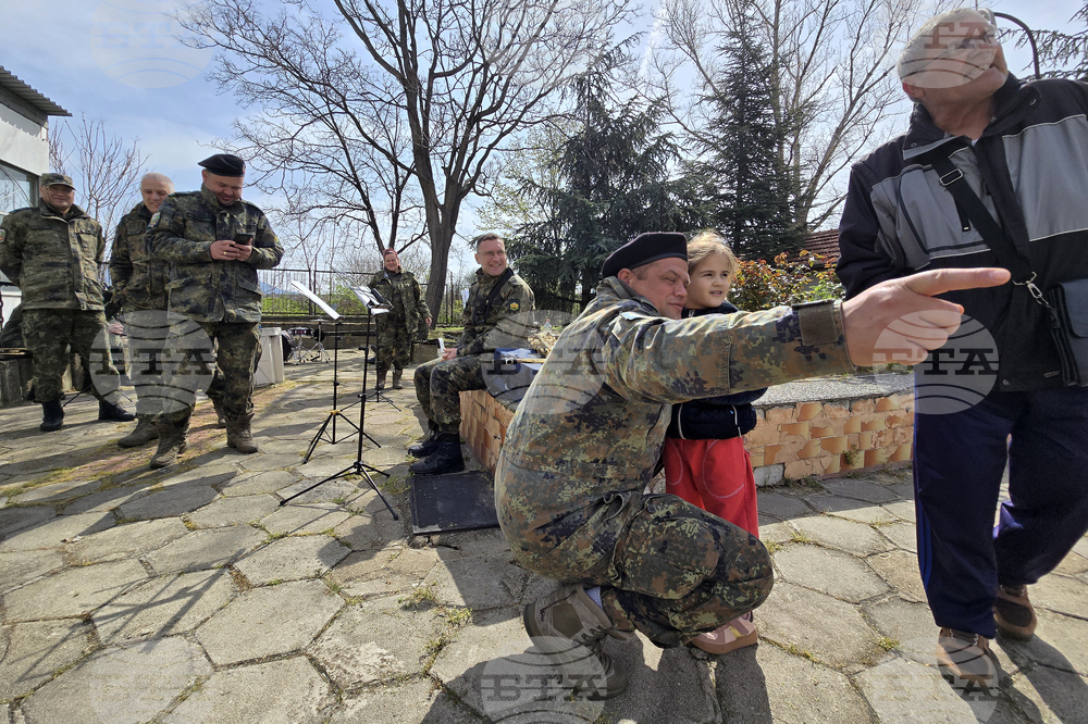 Сливен - празник на бронетанковите войски - ден на отворените врати