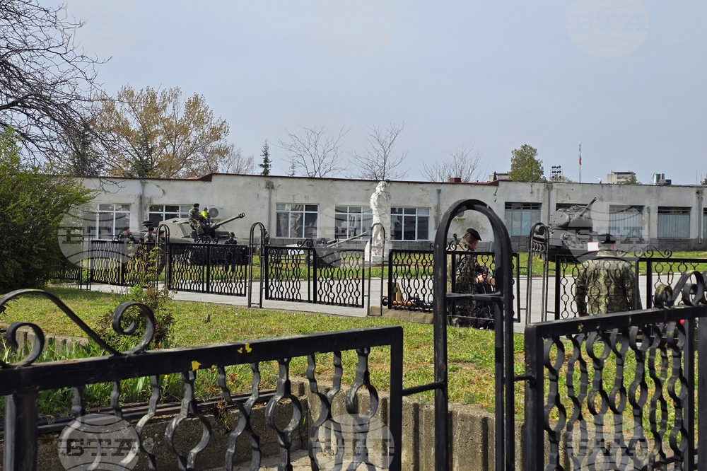 Сливен - празник на бронетанковите войски - ден на отворените врати