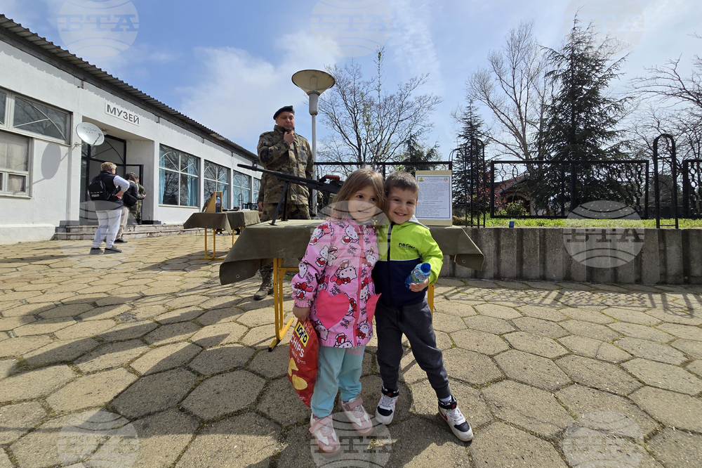 Сливен - празник на бронетанковите войски - ден на отворените врати