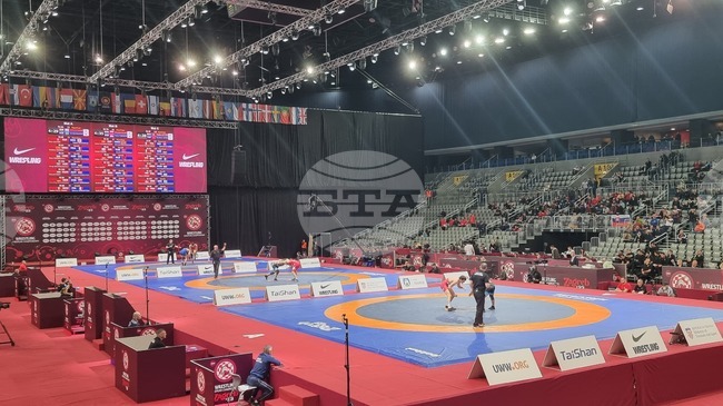 Трима олимпийски шампиони изгледаха турнира по борба в памет на Желязко Димитров