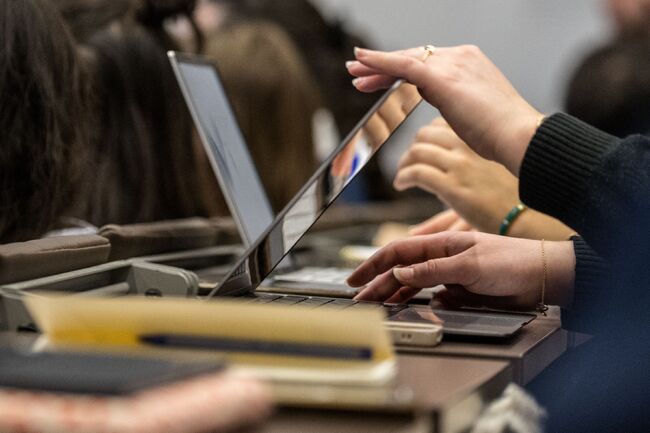 Белга: Над 10 хиляди младежи във Фландрия получават социални помощи и с всяка година броят им нараства