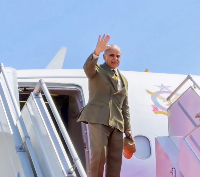 АПП: Започна близкоизточната обиколка на министър-председателя на Пакистан 