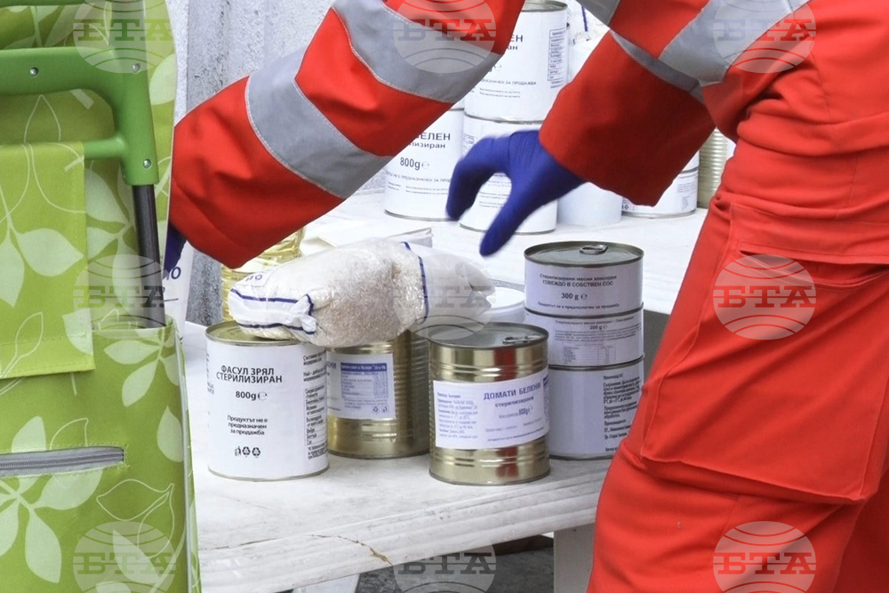 Ямбол - БЧК - хранителни помощи - раздаване