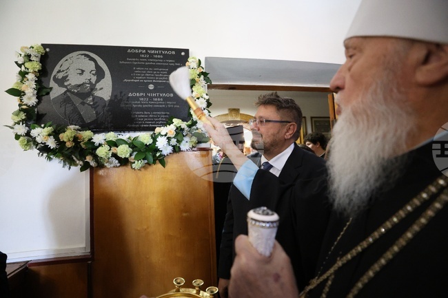 Вярната любов на българския народ към Добри Чинтулов е на тази нова паметна плоча в Одеската духовна семинария, каза Кирил Вълчев в Одеса