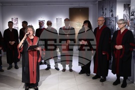 Емил Попов - отличие и изложба