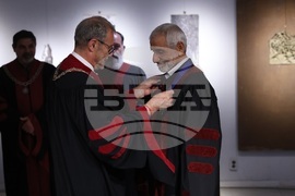 Емил Попов - отличие и изложба