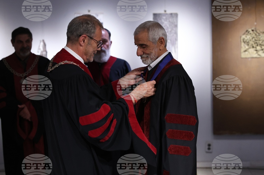 Емил Попов - отличие и изложба