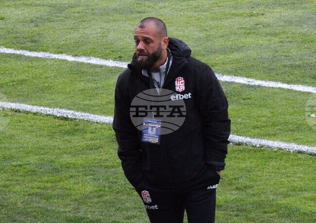 Александър Александров-Алвеша преди гостуването на ЦСКА 1948 в Разград: „Клише е, но да гледаш първенството мач за мач е най-правилната тактика“