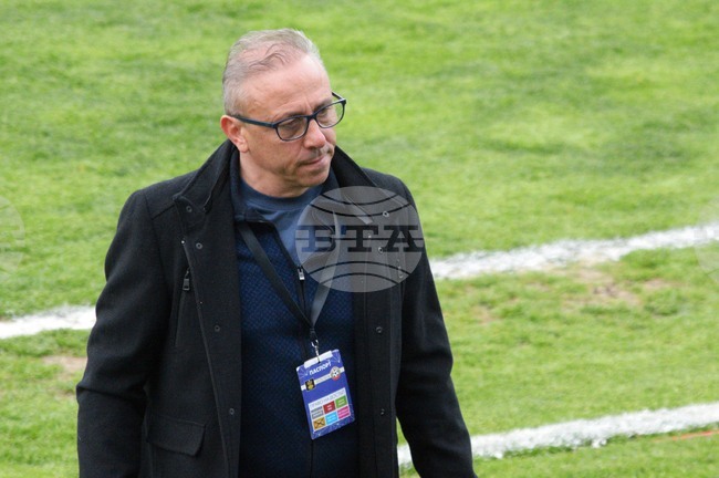 "Защо ни е петото място, ако се представяме по този начин", коментира след загубата от ЦСКА 1948 треньорът на Черно море Илиан Илиев