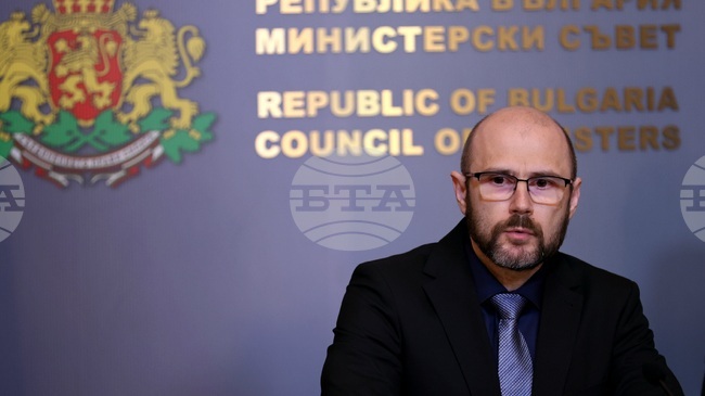 Прокуратурата трябва да отговори на въпросите относно имунитетите на кандидатите за депутати, каза министър Андрей Янкулов