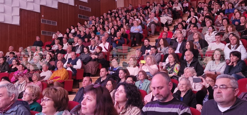 Хасково - Държавен фолклорен ансамбъл „Филип Кутев“ - юбилеен спектакъл