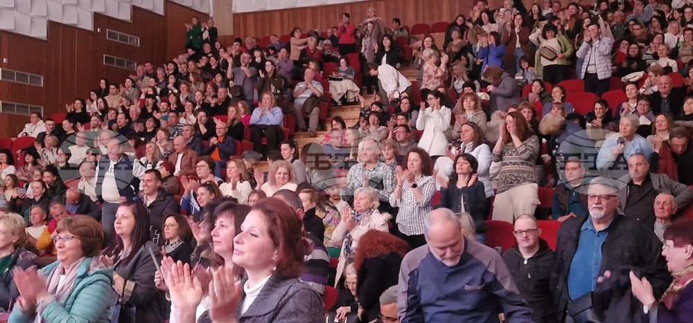 Хасково - Държавен фолклорен ансамбъл „Филип Кутев“ - юбилеен спектакъл