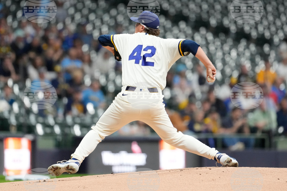 Blue Jays Brewers Baseball