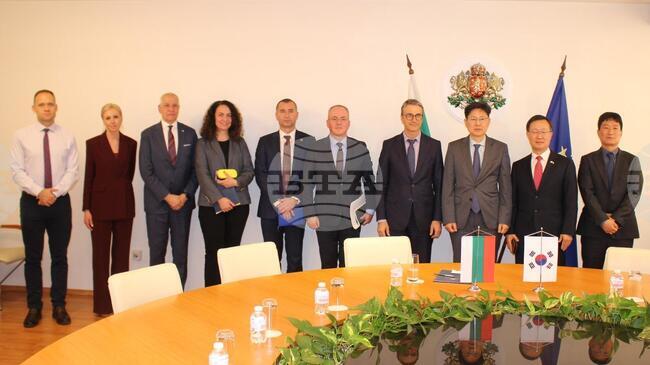 Energy Minister Traikov Pushes for Fixed-Price Deal on Kozloduy NPP at Talks with S. Korea Ambassador, Hyundai Reps