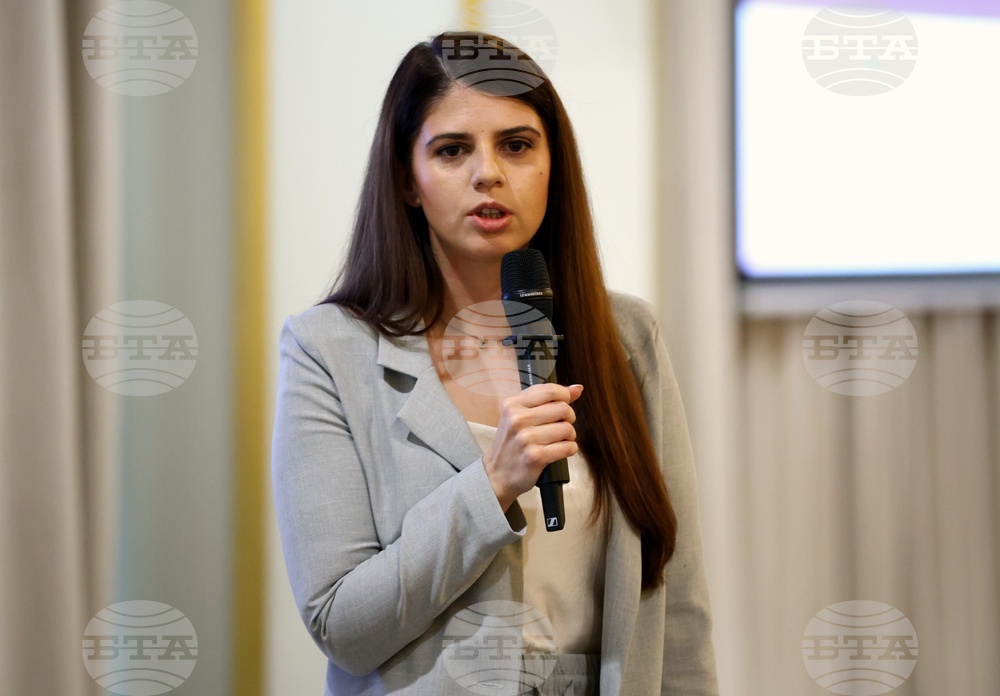 „Отвъд възрастта: силата на таланта“ - форум