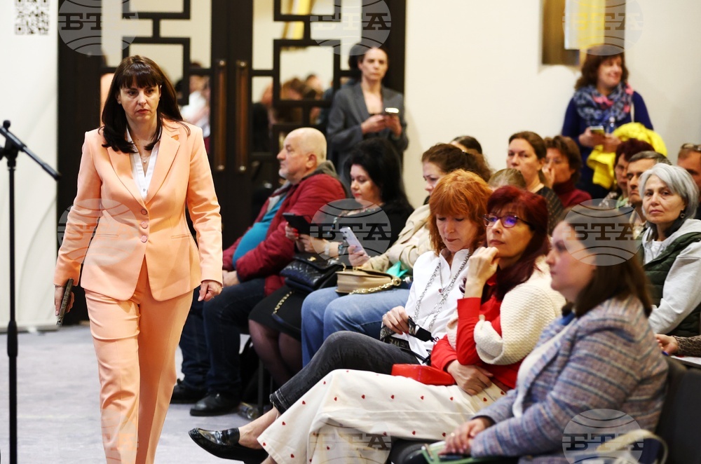 „Отвъд възрастта: силата на таланта“ - форум