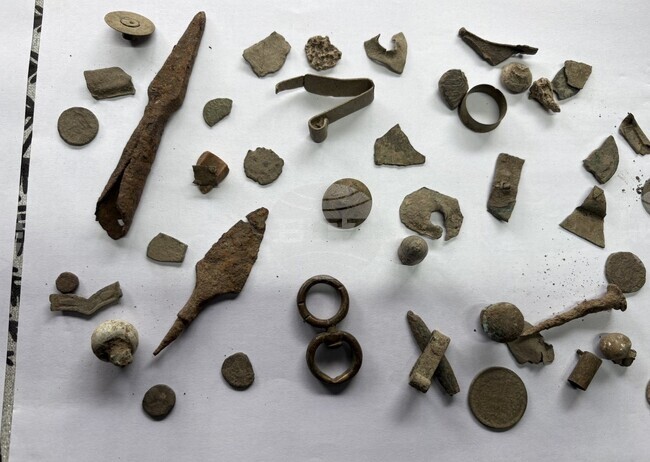 Полицаи иззеха 64 предмета – предполагаеми културно-исторически ценности, от жилище в шуменското село Мараш 