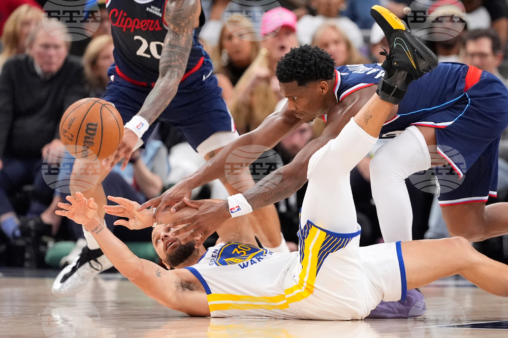 APTOPIX Warriors Clippers Basketball