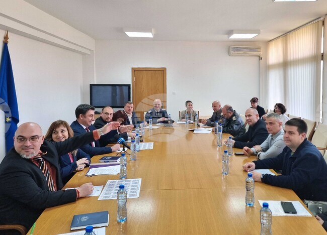 Над 200 проверки от пожарната, 17 досъдебни производства, над 100 решения на РИК - институциите в Плевен отчетоха готовността за изборите