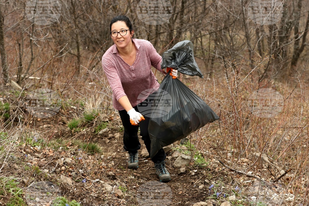 Кампания за почистване на природен парк „Витоша“