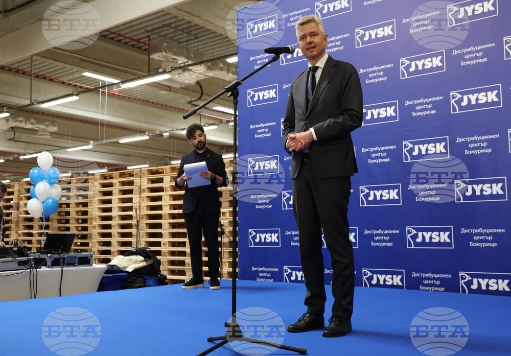 Божурище - Дистрибуционен център на „Юск" (JYSK) - първа копка - Флеминг Стендер