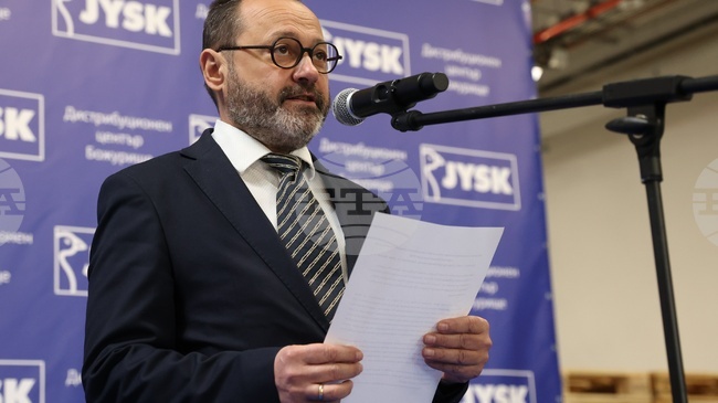 Работи се по разширяването на булевард „Царица Йоанна“ от ж.к. „Люлин“ до Индустриален парк София-Божурище, но има още подготвителни дейности, каза министър Найденов