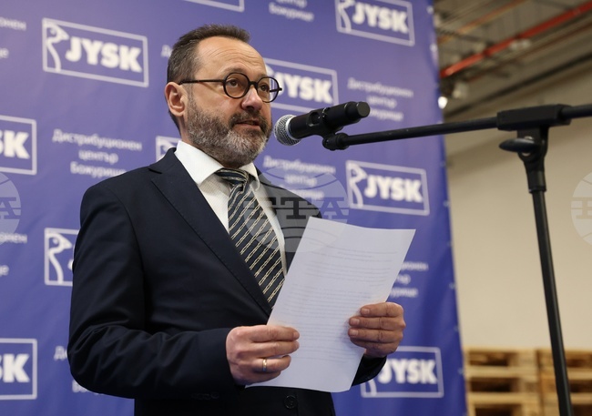 Работи се по разширяването на булевард „Царица Йоанна“ от ж.к. „Люлин“ до Индустриален парк София-Божурище, но има още подготвителни дейности, каза министър Найденов