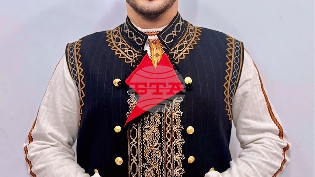 Първият национален фолклорен фестивал „Живи корени“ посреща за ден в Търговище над 700 изпълнители от 170 колектива от цялата страна