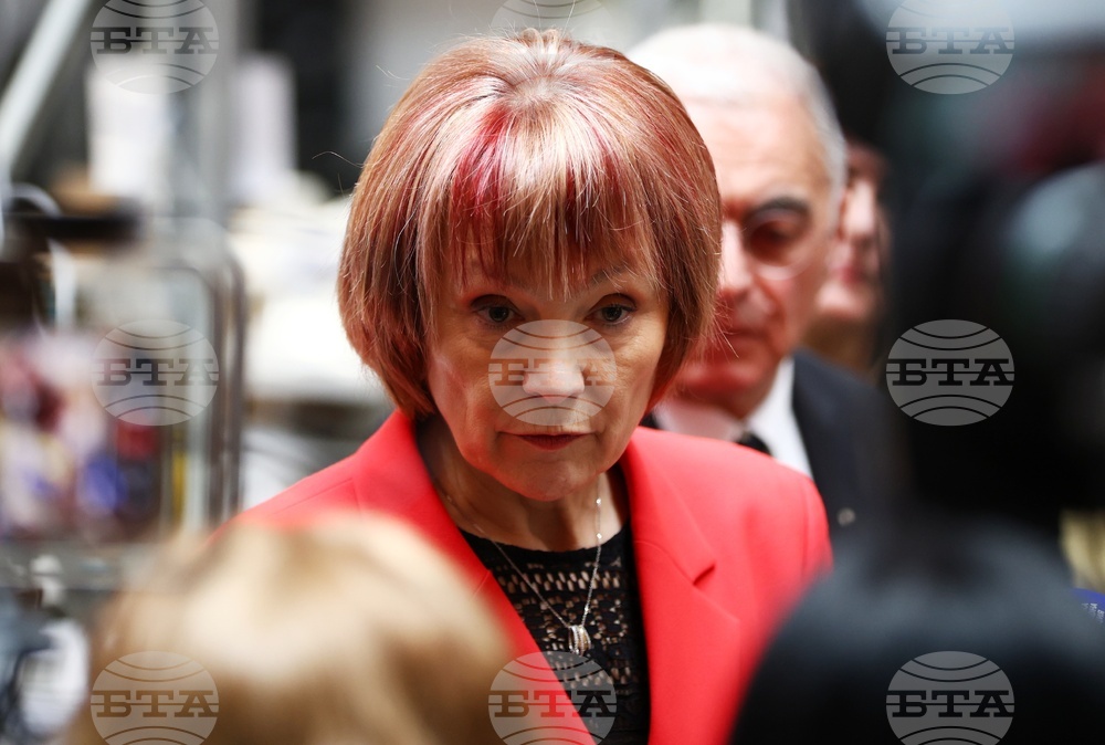 Парламентарни избори - склад - машини