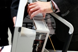 Парламентарни избори - склад - машини