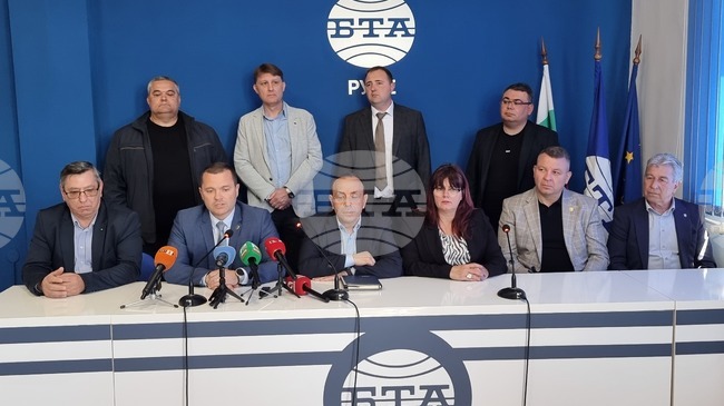 Асоциацията на дунавските общини иска държавата да предприеме незабавни мерки за ларвицидна обработка срещу комарите