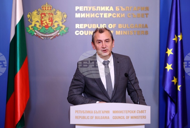 Подготвили сме мерки за справяне с установените сериозни разлики в цените на нерегистрираните лекарства, съобщи здравният министър