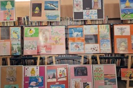 Самоков - Общинска библиотека - изложба на детски рисунки