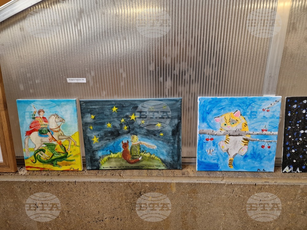 Самоков - Общинска библиотека - изложба на детски рисунки