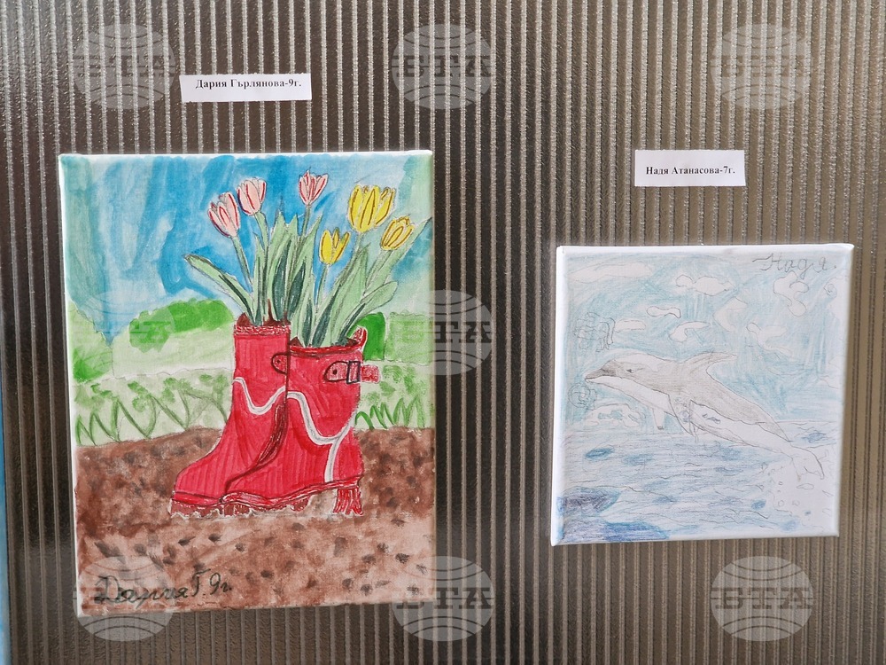 Самоков - Общинска библиотека - изложба на детски рисунки