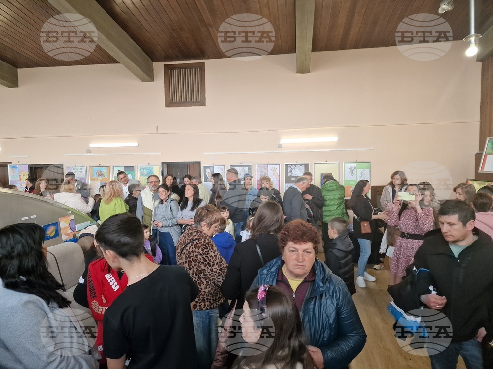 Самоков - Общинска библиотека - изложба на детски рисунки