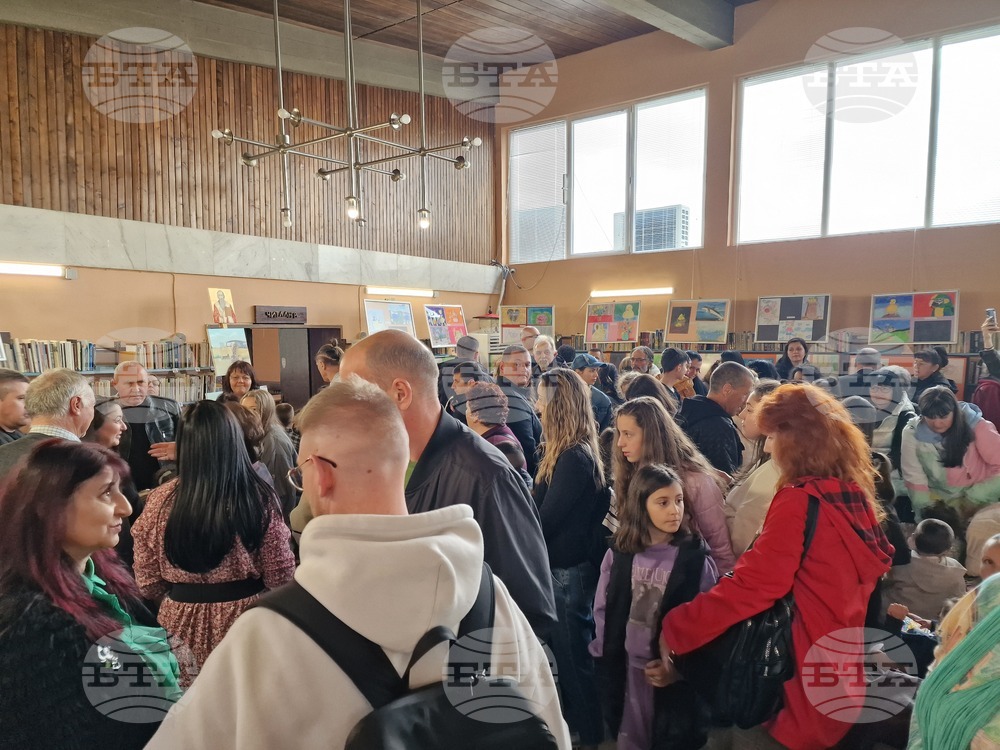 Самоков - Общинска библиотека - изложба на детски рисунки