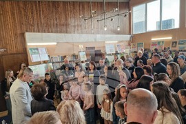 Самоков - Общинска библиотека - изложба на детски рисунки