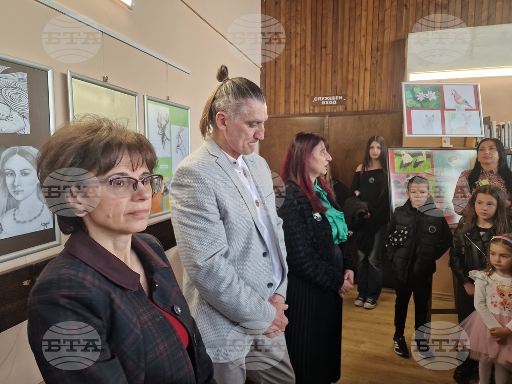 Самоков - Общинска библиотека - изложба на детски рисунки