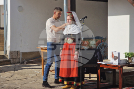 Разград - етнолог - книга - демонстрация