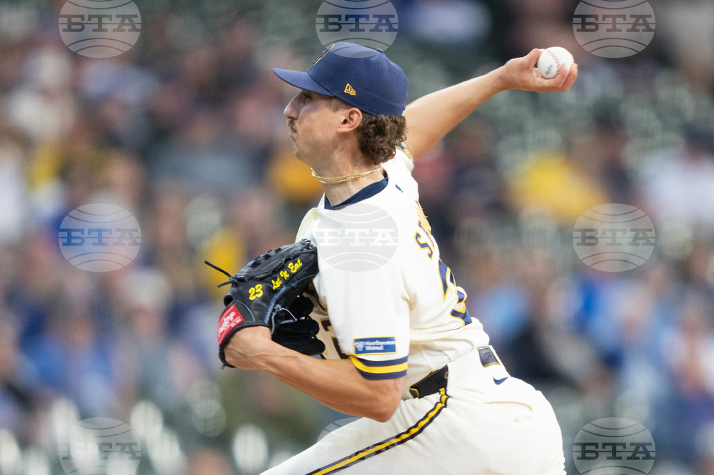 Blue Jays Brewers Baseball