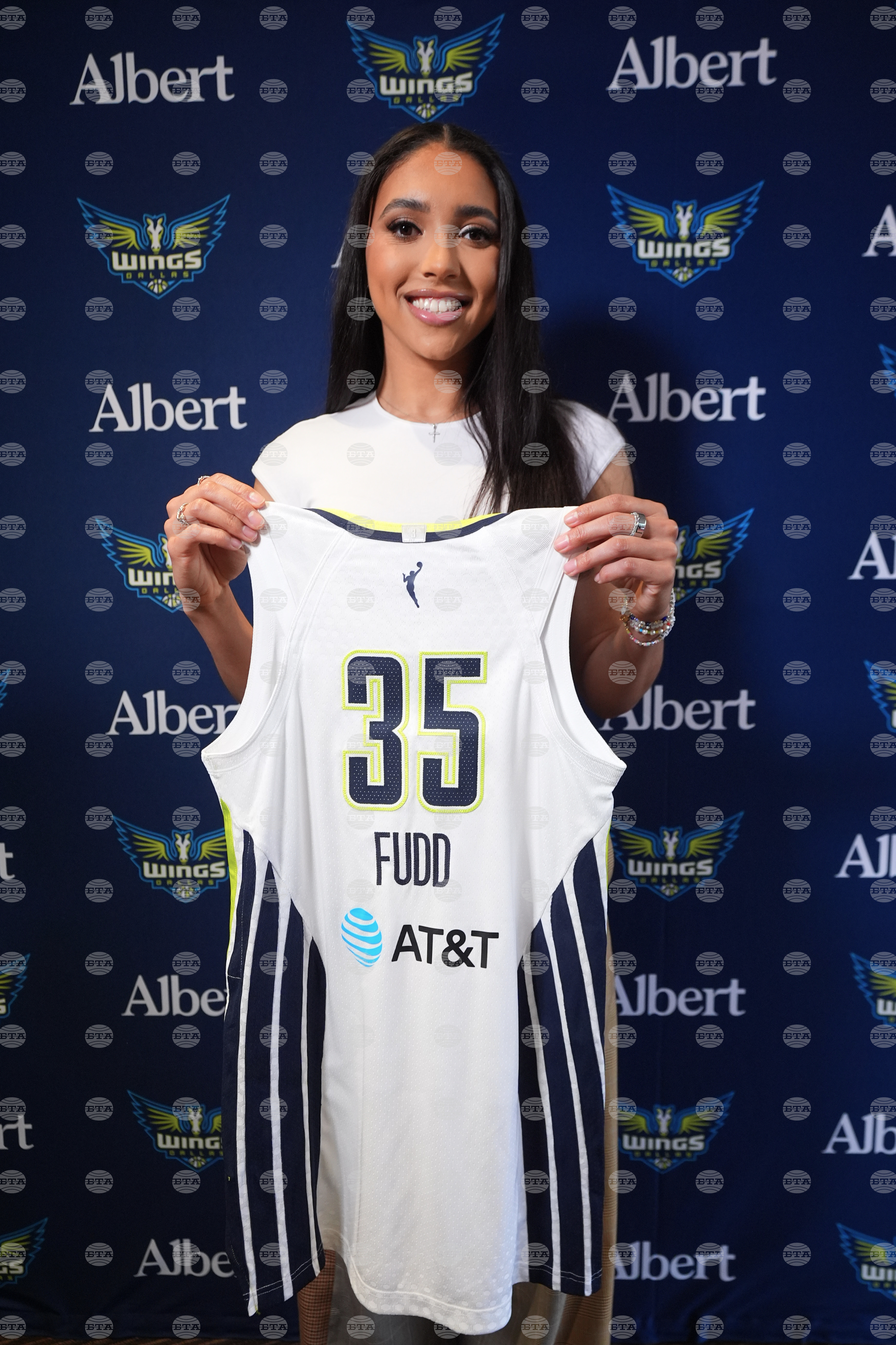 Wings Fudd Basketball