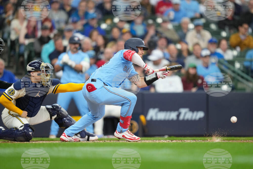 Blue Jays Brewers Baseball
