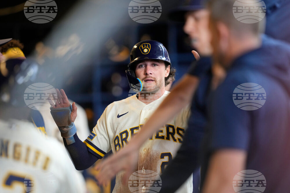Blue Jays Brewers Baseball