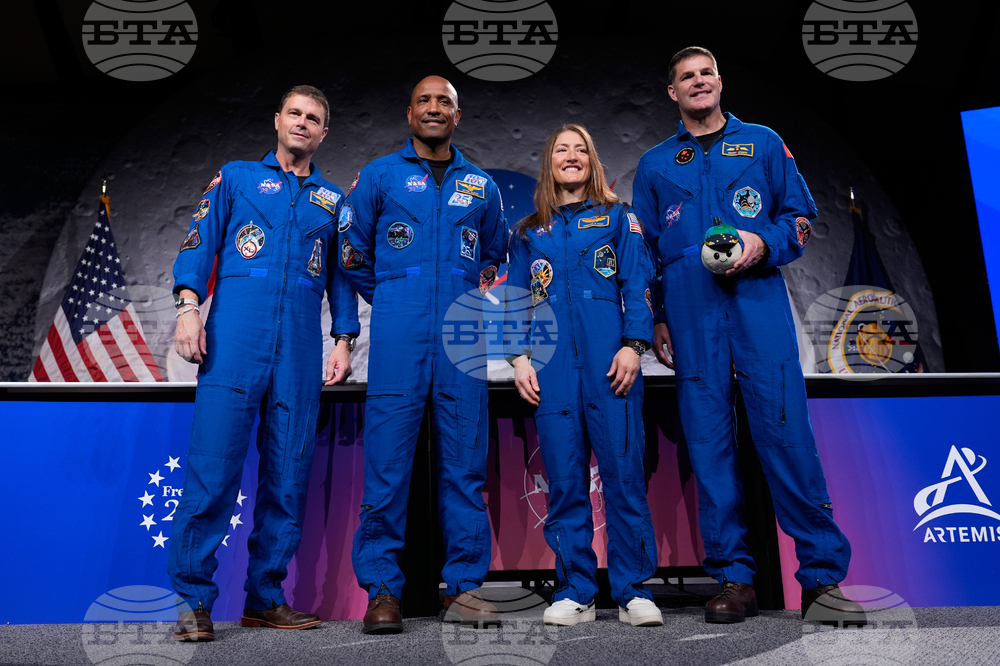 NASA Artemis Moonshot