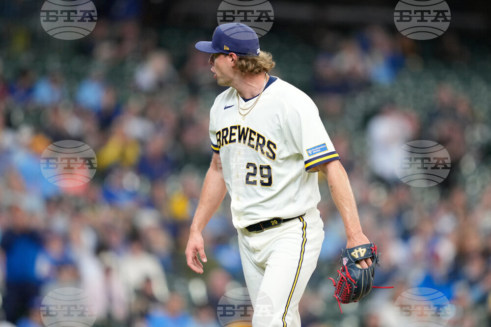 Blue Jays Brewers Baseball