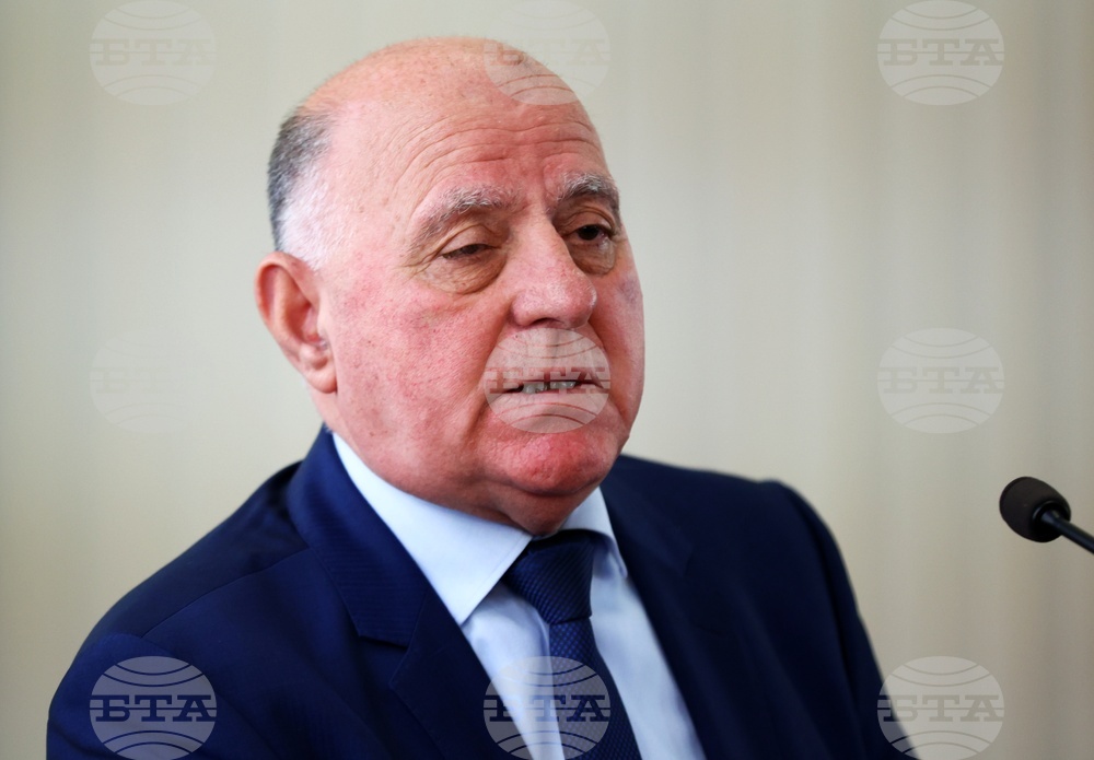 Ден на конституцията и юриста - Боян Магдалинчев