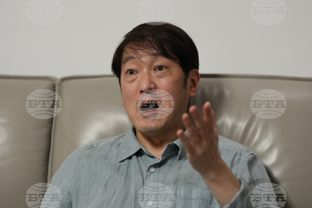 South Korea One Handed Pianist