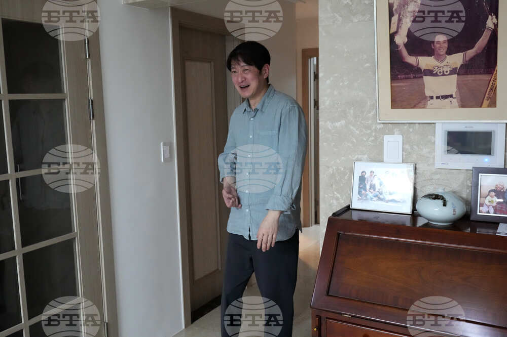 South Korea One Handed Pianist