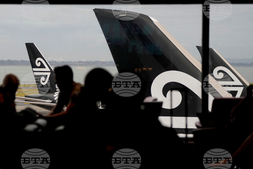 New Zealand Plane Economy Bunks